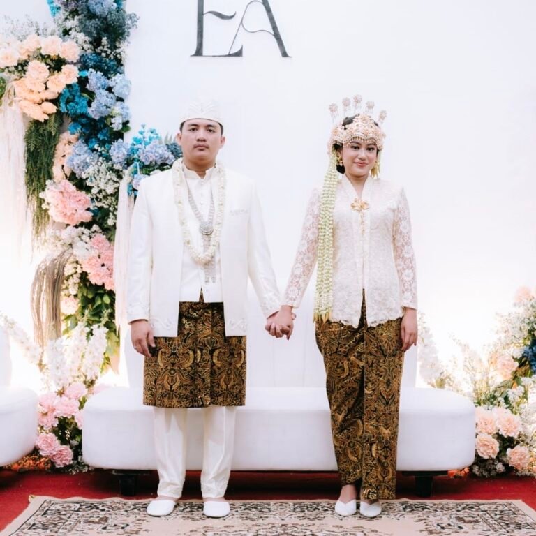 Contoh hasil jahitan baju pengantin kebaya yang detail dan rapi oleh Makaffah Bridal.