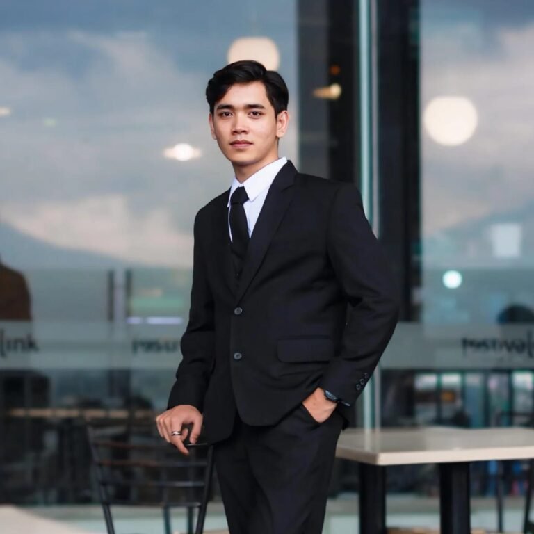 Koleksi jas rental di Makaffah Signature, tempat sewa jas murah terdekat.